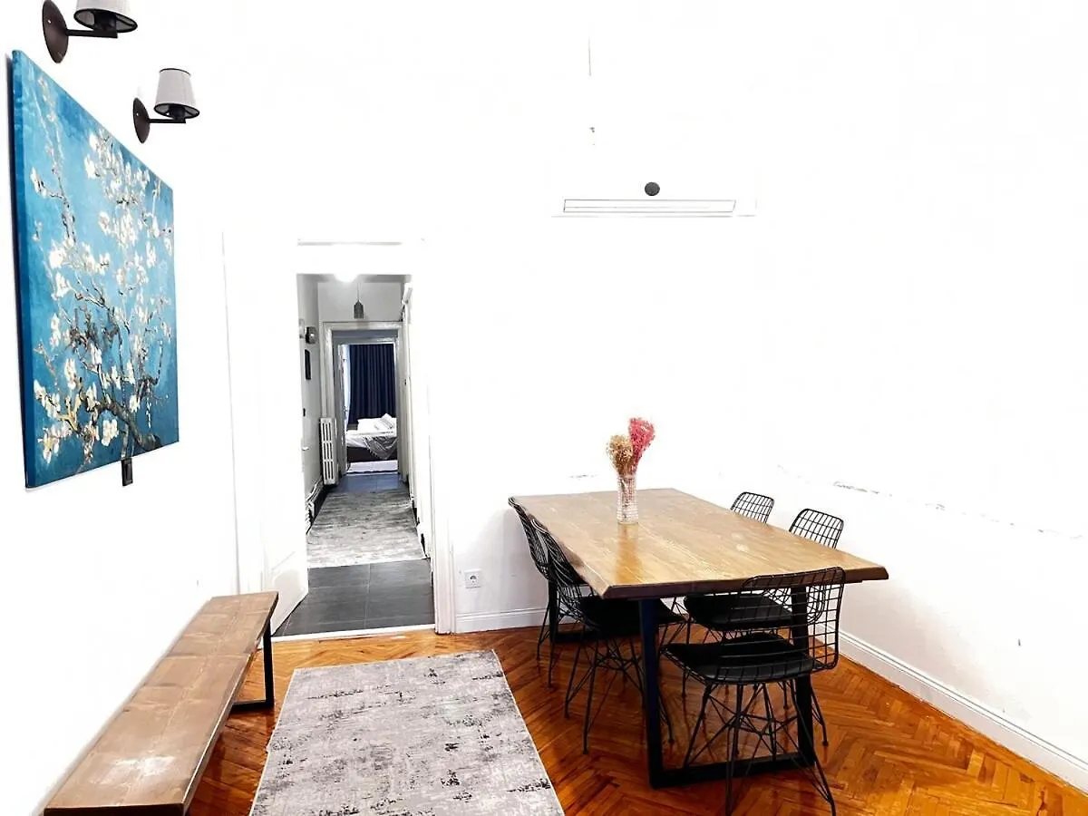 Two Flats With 6Br, 4Ba Appartement Istanboel